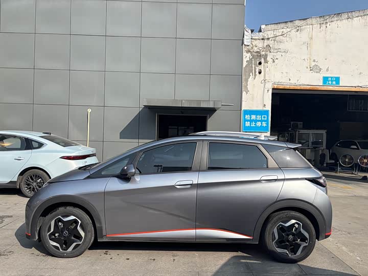 Фото 9 - BYD Dolphin