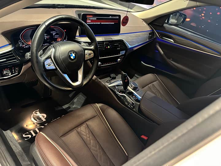 Фото 9 - BMW 5 Series