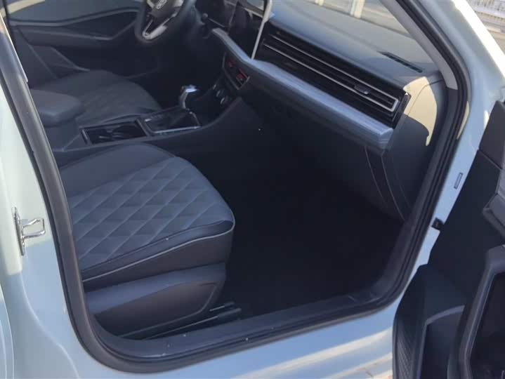 Фото 7 - Volkswagen Sagitar L