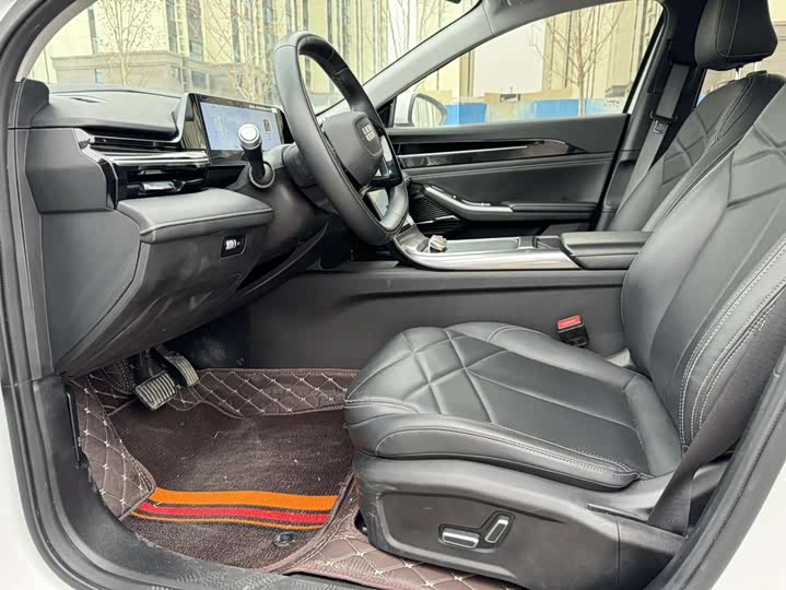 Фото 4 - Geely Galaxy L6