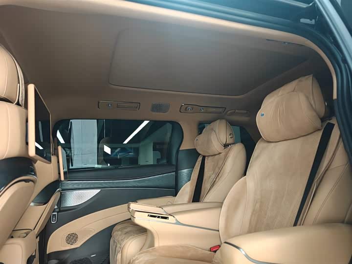 Фото 5 - Denza D9