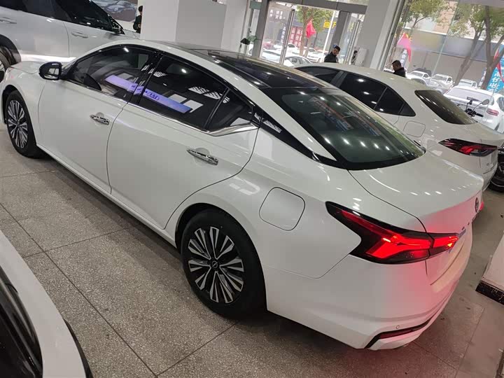 Фото 5 - Nissan Teana