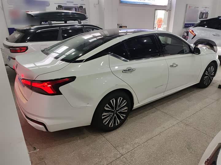 Фото 7 - Nissan Teana