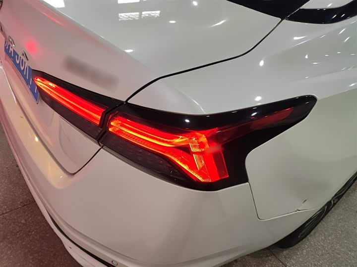 Фото 8 - Nissan Teana