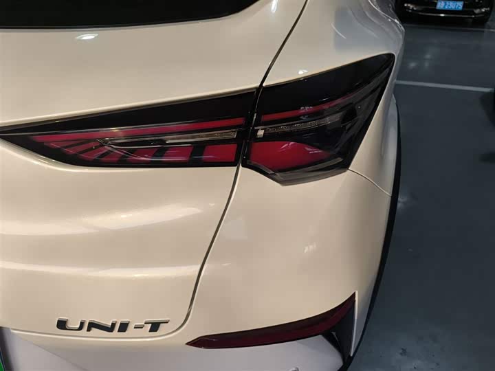 Фото 8 - Changan UNI-T