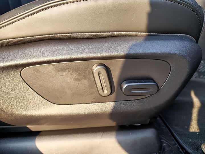 Фото 9 - Leapmotor C11