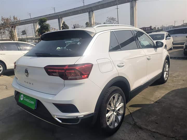 Фото 7 - Volkswagen T-Roc