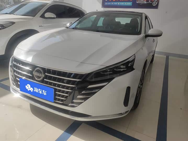 Фото 1 - Nissan Teana