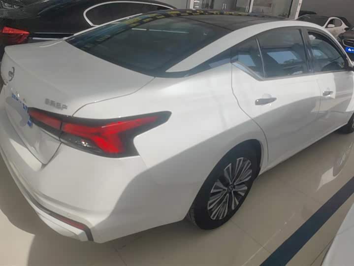 Фото 3 - Nissan Teana