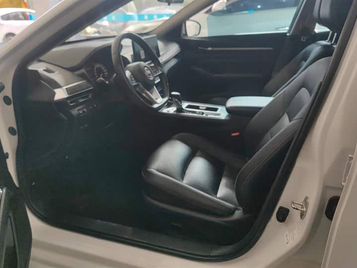 Фото 9 - Nissan Teana