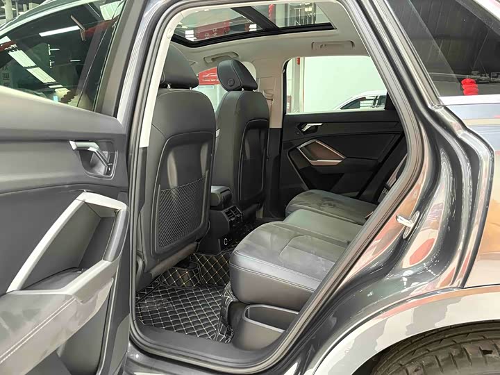 Фото 9 - Audi Q3