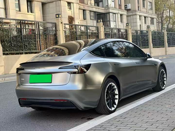 Фото 5 - Tesla Model 3