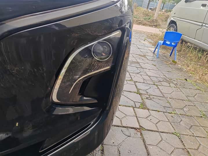 Фото 5 - Hongqi E-QM5