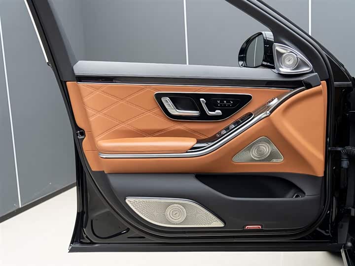 Фото 7 - Mercedes-Benz Maybach S-Class