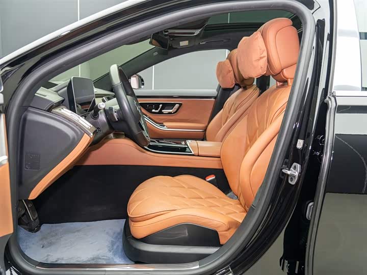 Фото 9 - Mercedes-Benz Maybach S-Class