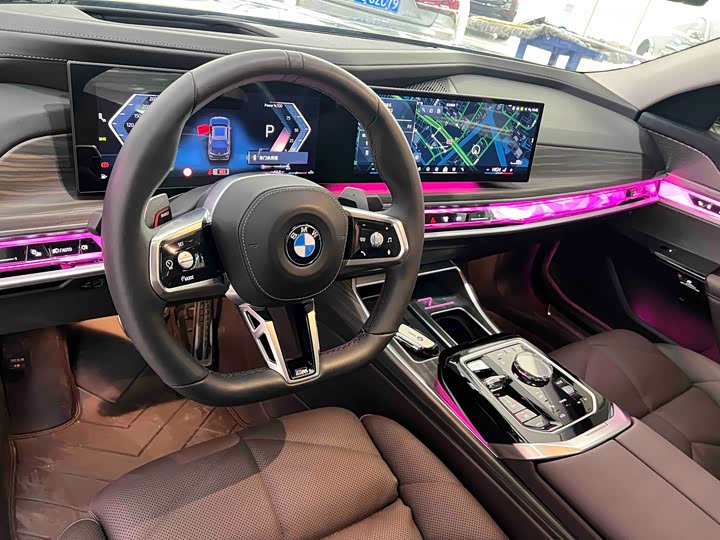 Фото 5 - BMW 7 Series