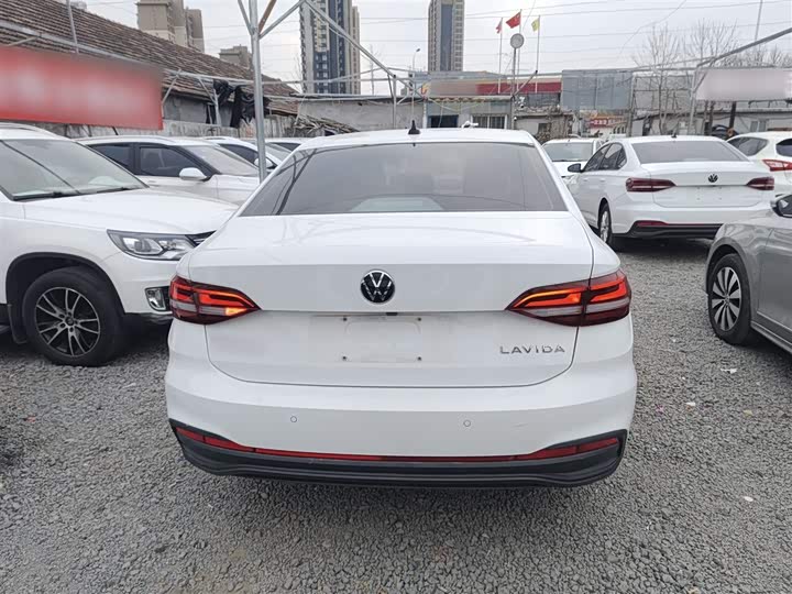 Фото 6 - Volkswagen Lavida