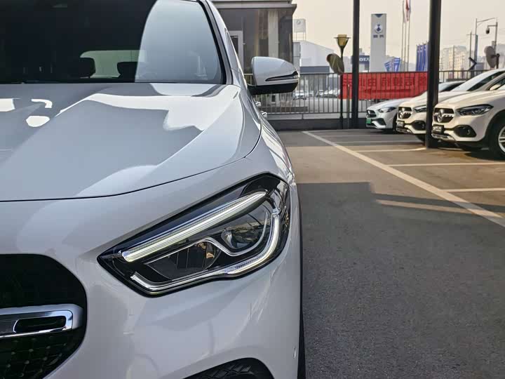 Фото 3 - Mercedes-Benz GLA-Class