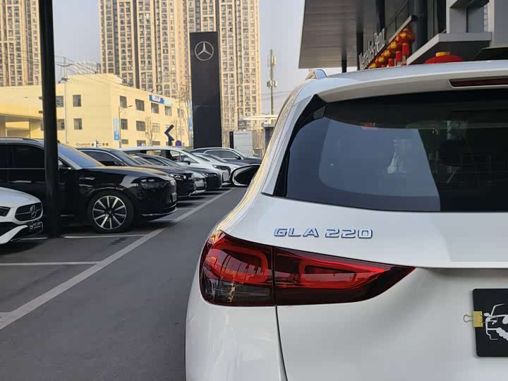 Фото 8 - Mercedes-Benz GLA-Class