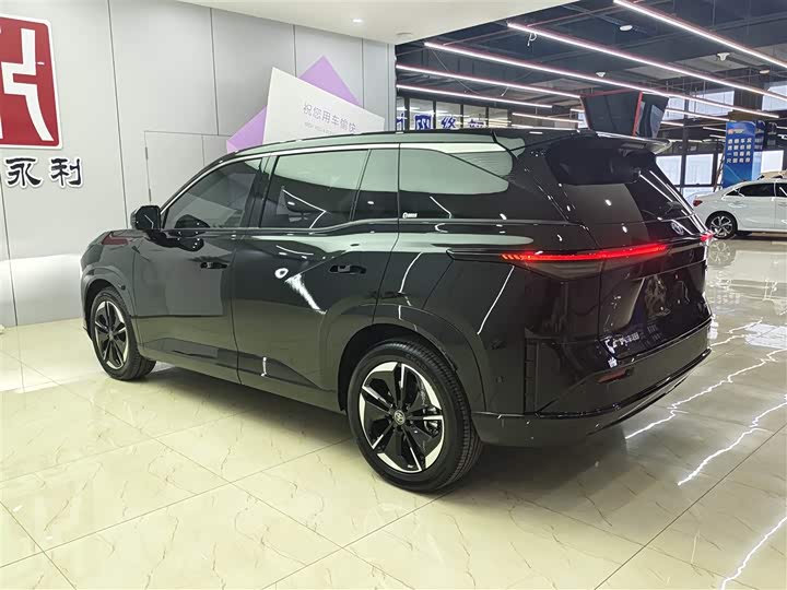 Фото 4 - Toyota bZ3X