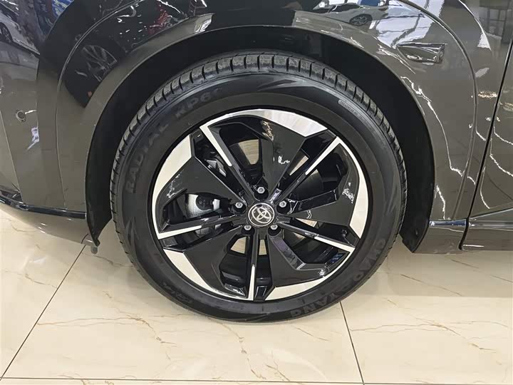 Фото 8 - Toyota bZ3X