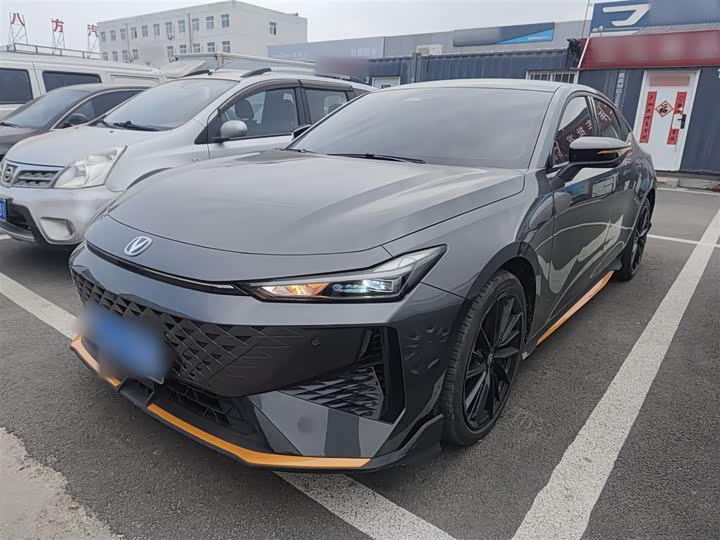 Фото 1 - Changan UNI-V