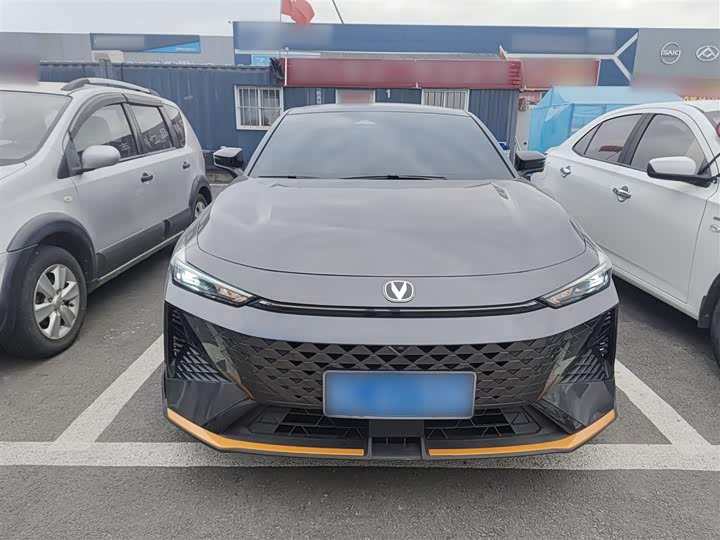 Фото 3 - Changan UNI-V