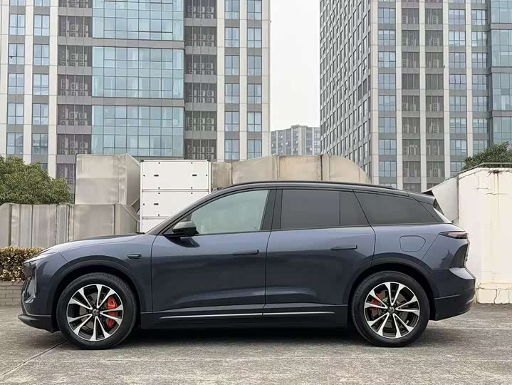 Фото 4 - Nio ES6