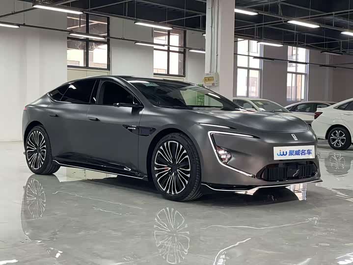 Фото 3 - Avatr 12