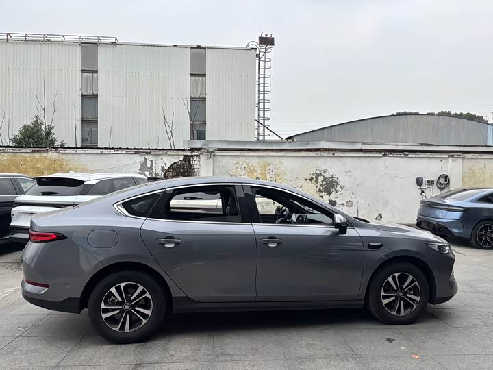 Фото 4 - BYD Qin Plus