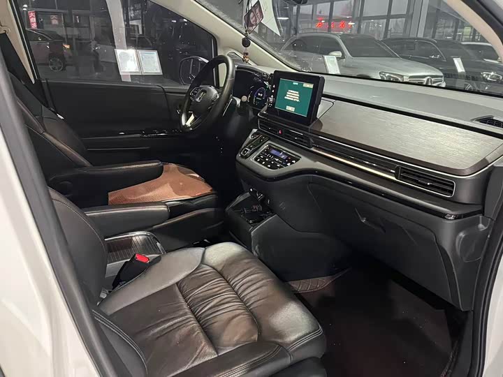 Фото 7 - Honda Odyssey