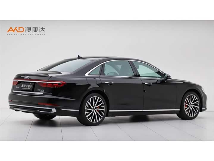 Фото 3 - Audi A8