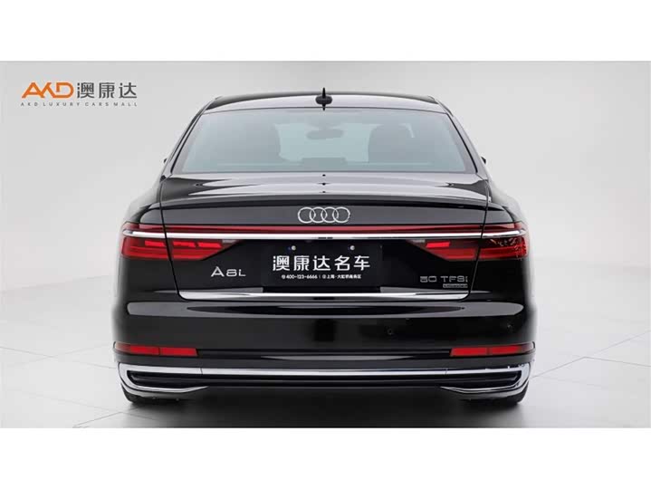 Фото 4 - Audi A8
