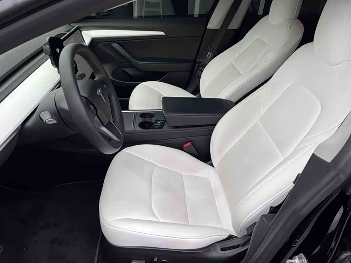 Фото 6 - Tesla Model 3