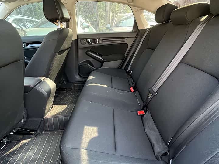 Фото 4 - Honda Civic