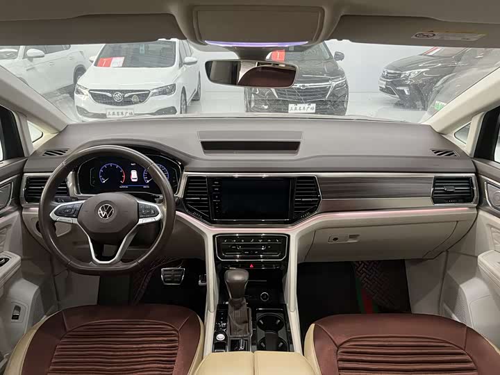 Фото 7 - Volkswagen Viloran