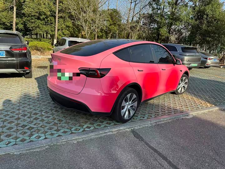 Фото 3 - Tesla Model Y