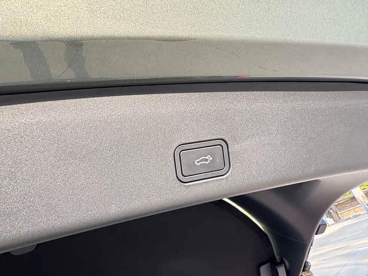 Фото 7 - Zeekr 001