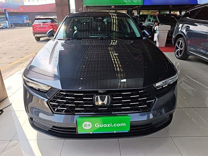 Фото 3 - Honda Accord