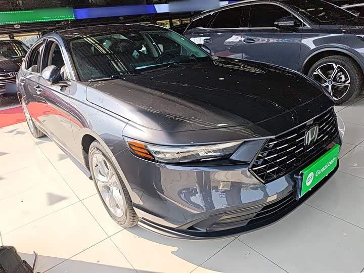 Фото 4 - Honda Accord