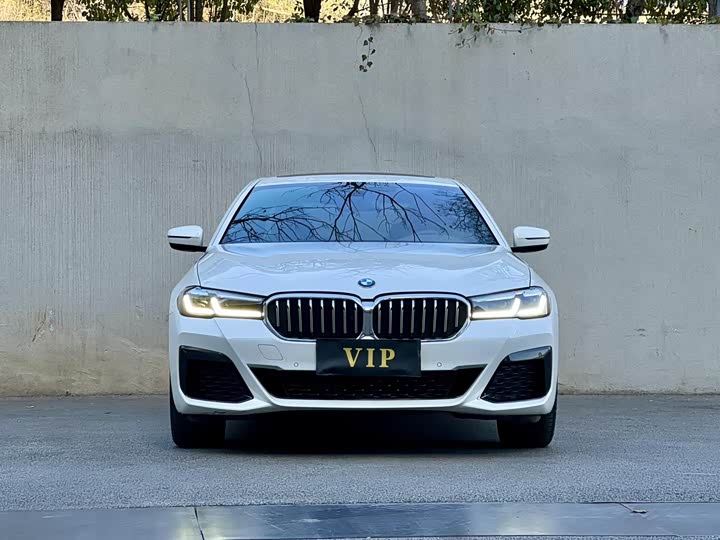 Фото 2 - BMW 5 Series