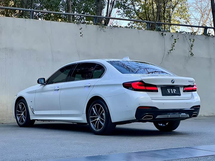 Фото 7 - BMW 5 Series