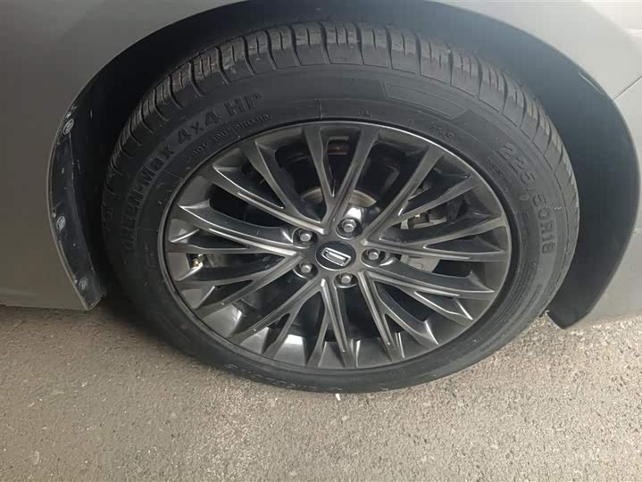 Фото 6 - Bestune B70