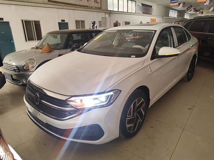 Фото 2 - Volkswagen Sagitar L