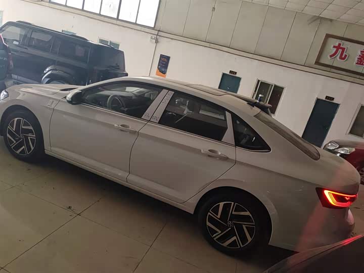 Фото 5 - Volkswagen Sagitar L