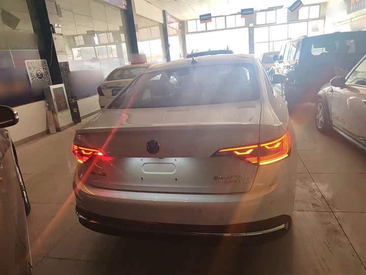 Фото 6 - Volkswagen Sagitar L