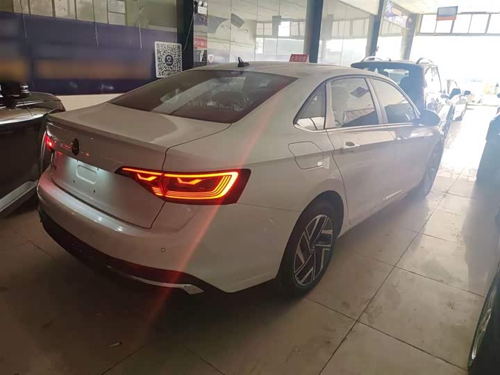 Фото 7 - Volkswagen Sagitar L