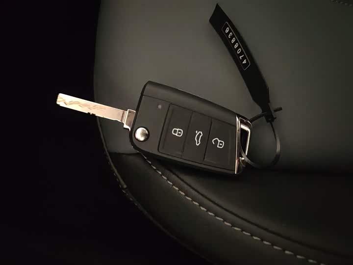 Фото 9 - Volkswagen Sagitar L