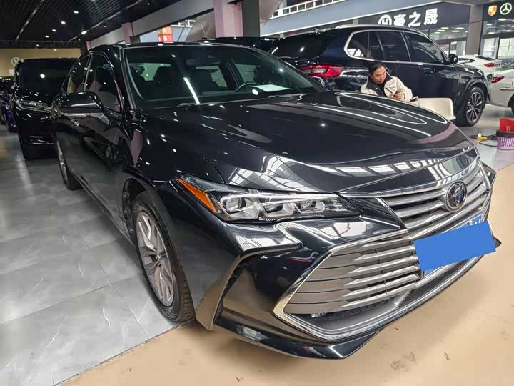 Фото 3 - Toyota Avalon