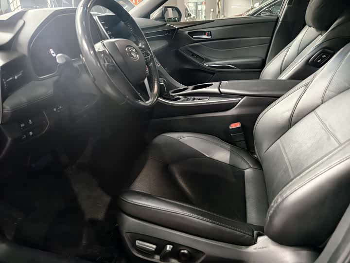 Фото 5 - Toyota Avalon